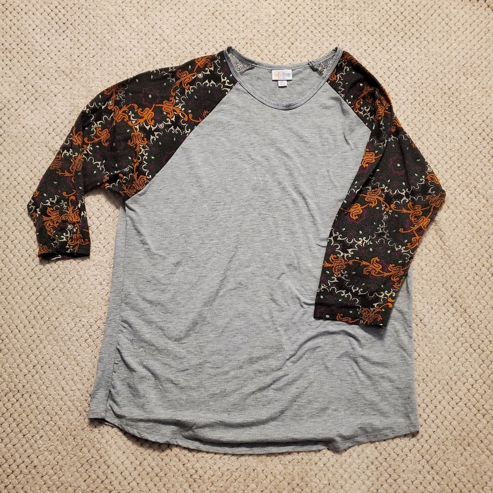 3 quarter length sleeve lularoe top